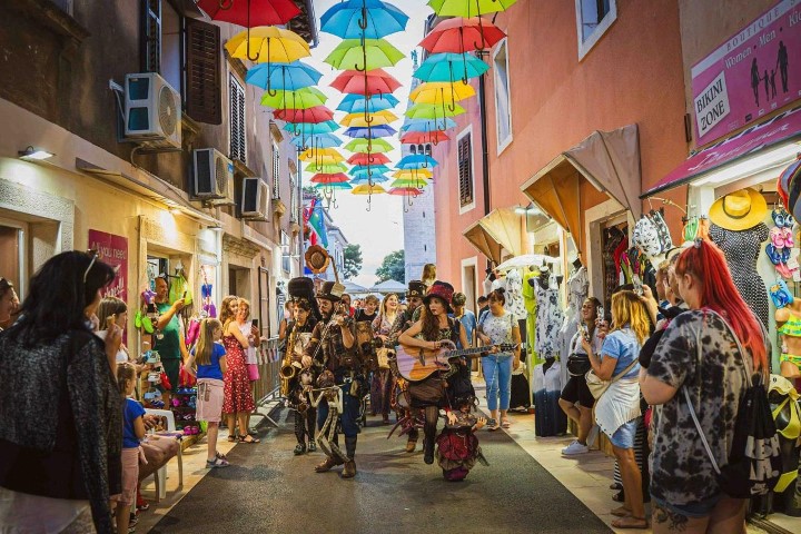 Doživite novigradske kulturno-zabavne čarolije u kolovozu